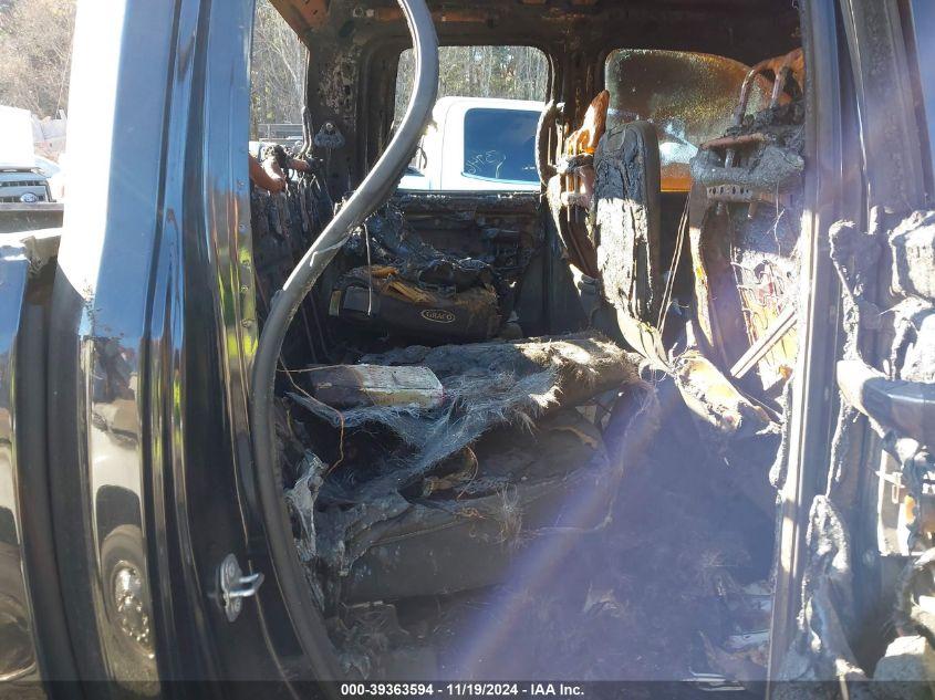 RAM 1500 CLASSIC WARLOCK QUAD CAB 4X4 6'4 BOX 2021