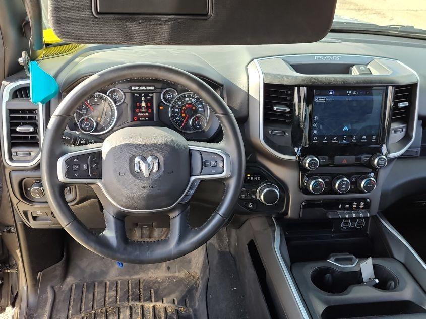 RAM 1500 BIG HORN  4X4 5'7 BOX 2022