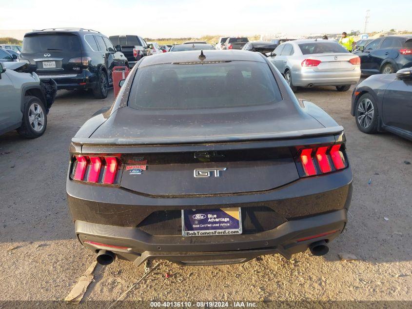 FORD MUSTANG GT FASTBACK 2024