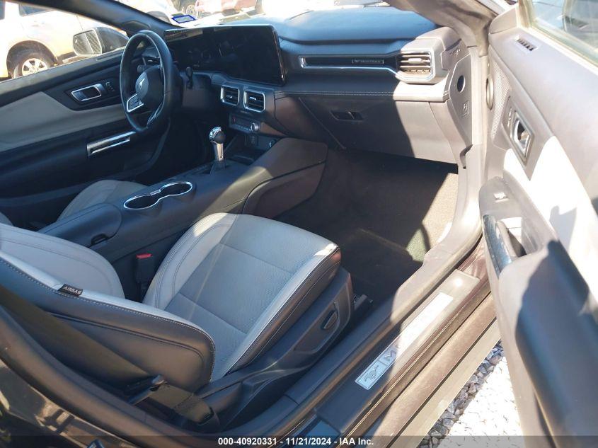 FORD MUSTANG ECOBOOST PREMIUM 2024