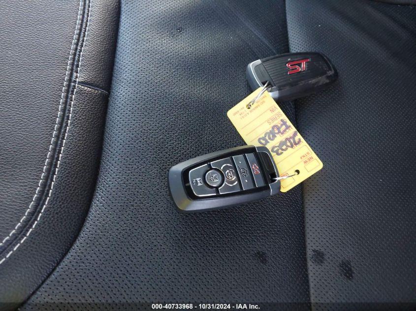 FORD EXPLORER ST 2023