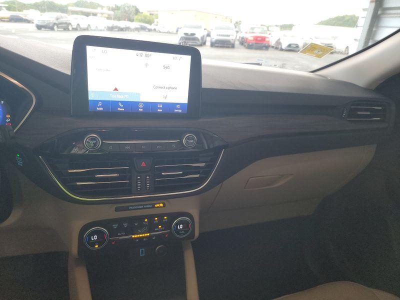 FORD ESCAPE TITANIUM HYBRID 2020