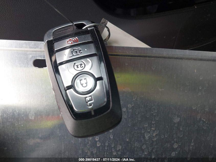 FORD ESCAPE SEL 2022