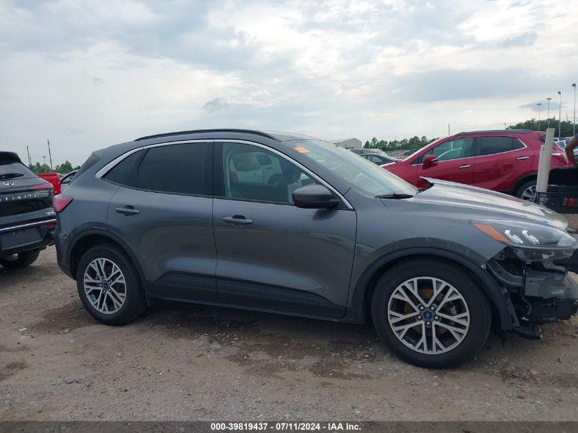 FORD ESCAPE SEL 2022