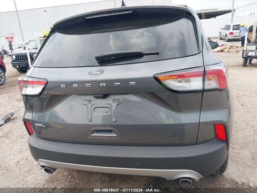 FORD ESCAPE SEL 2022