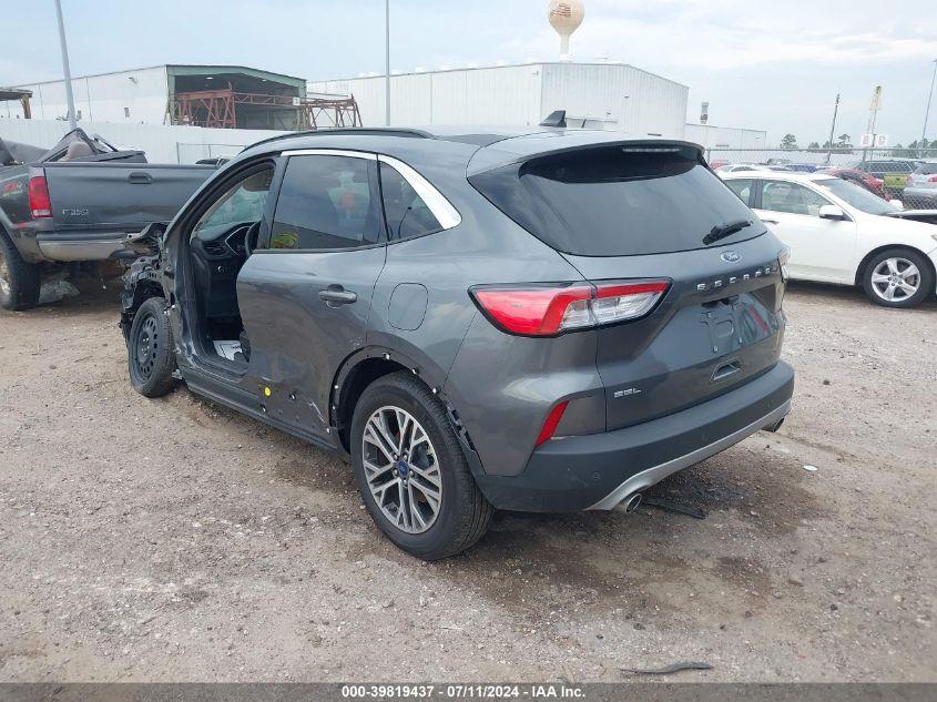 FORD ESCAPE SEL 2022
