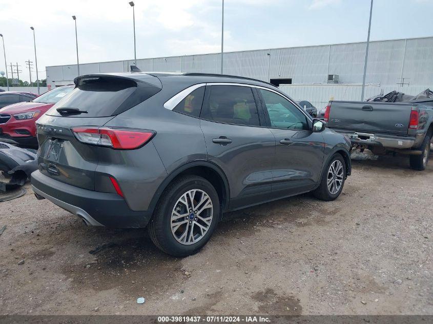 FORD ESCAPE SEL 2022