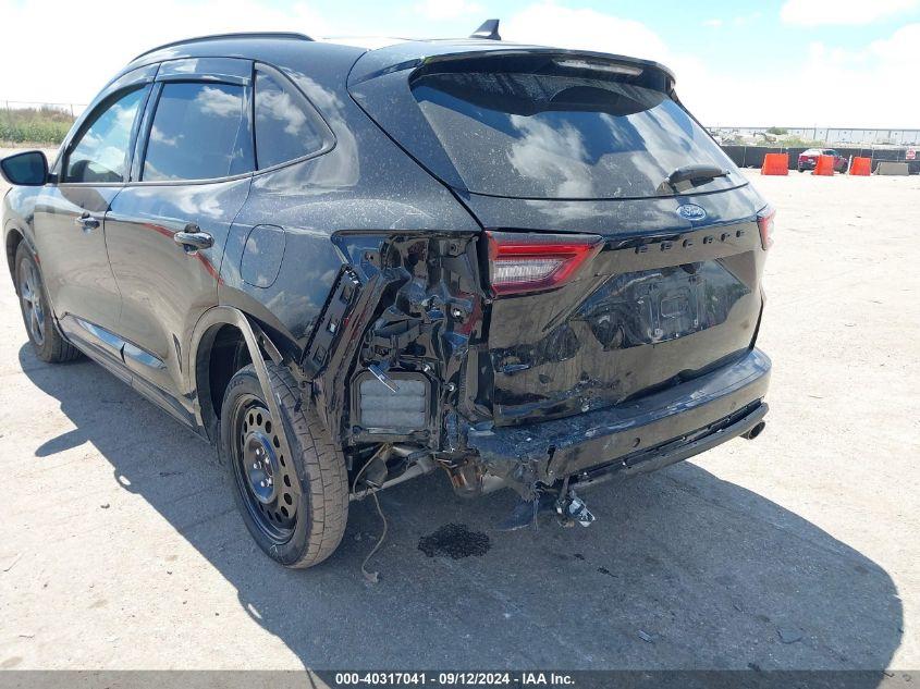 FORD ESCAPE ST-LINE 2023