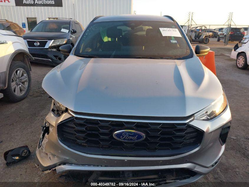 FORD ESCAPE ST-LINE 2023