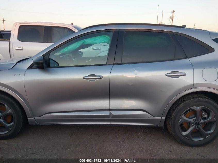 FORD ESCAPE ST-LINE 2023