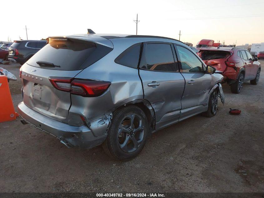 FORD ESCAPE ST-LINE 2023