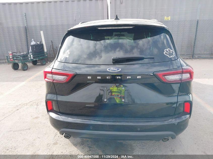 FORD ESCAPE ST-LINE 2023