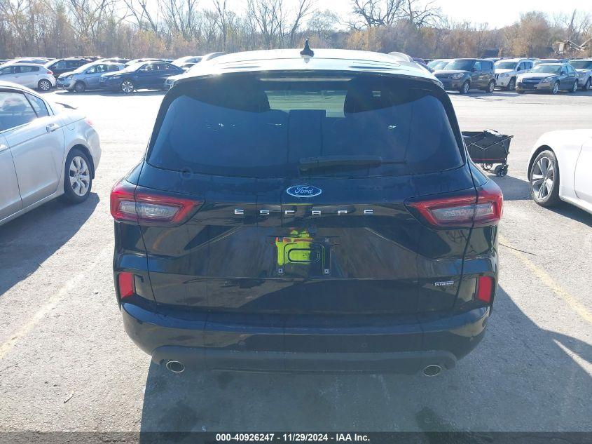 FORD ESCAPE ST-LINE 2024