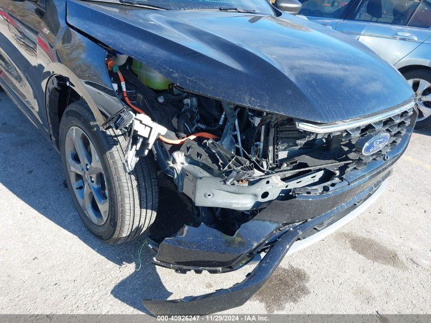 FORD ESCAPE ST-LINE 2024