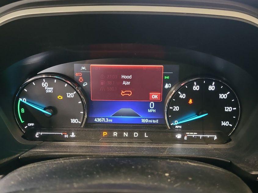 FORD ESCAPE SE HYBRID 2021