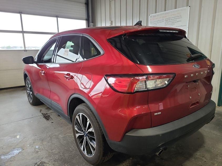 FORD ESCAPE SE HYBRID 2021