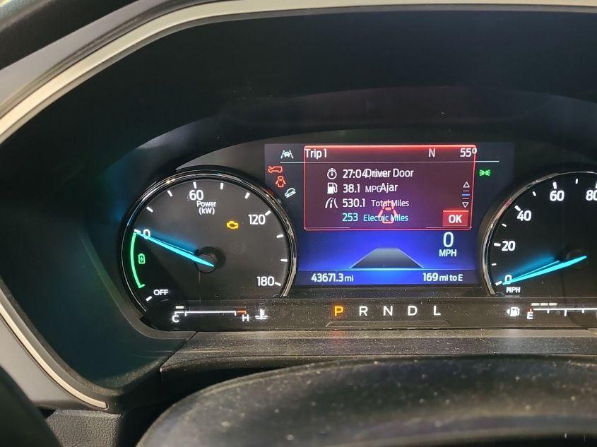 FORD ESCAPE SE HYBRID 2021