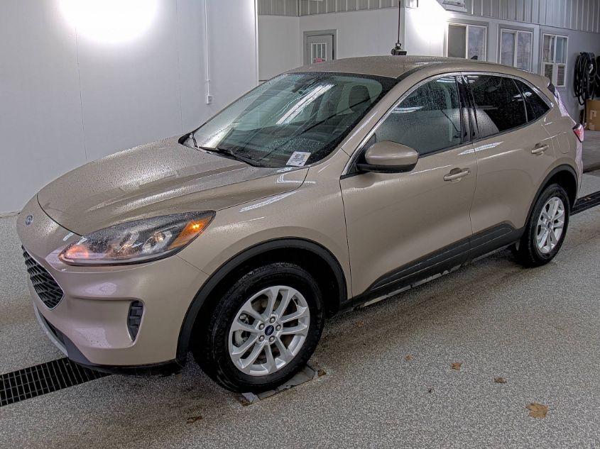 FORD ESCAPE SE 2021