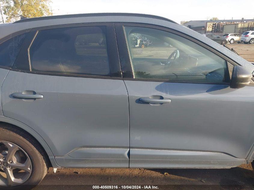 FORD ESCAPE ST-LINE 2024