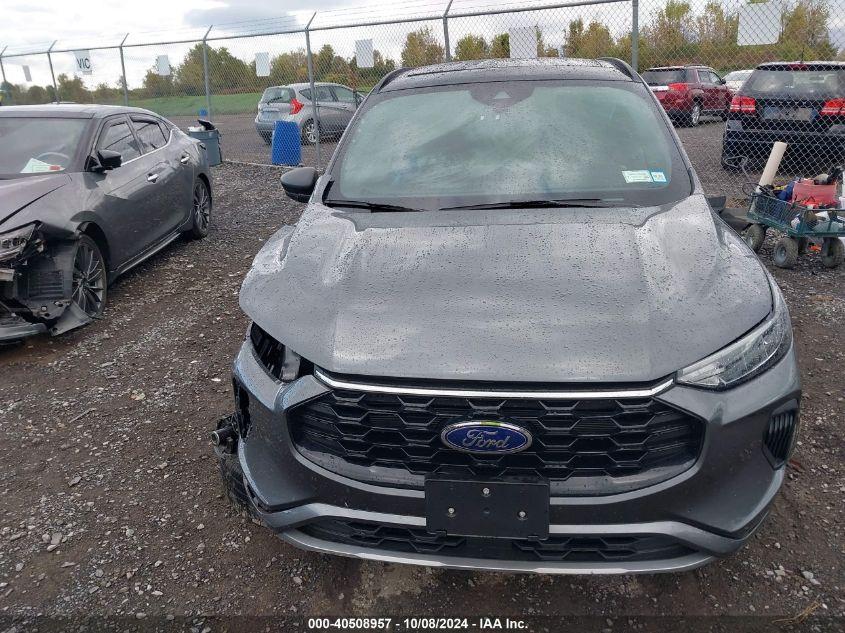 FORD ESCAPE ST-LINE 2024