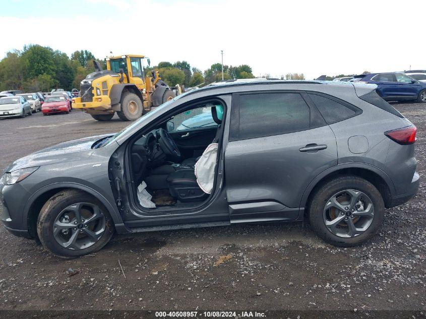 FORD ESCAPE ST-LINE 2024