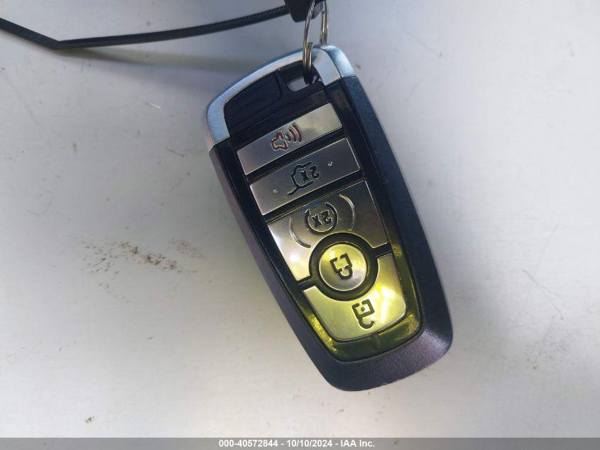 FORD EXPEDITION MAX XLT 2020