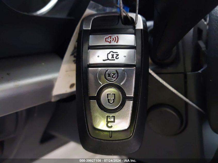 FORD EXPEDITION XLT 2024