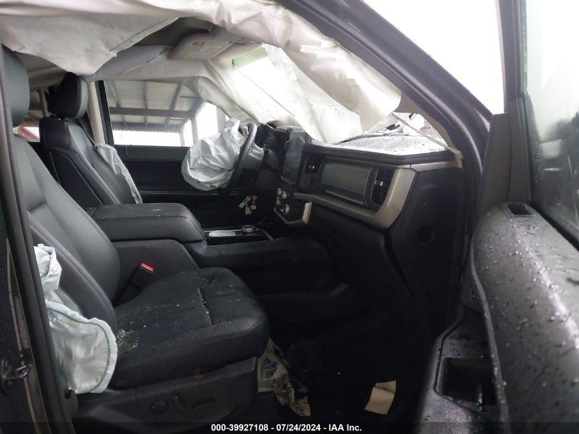 FORD EXPEDITION XLT 2024