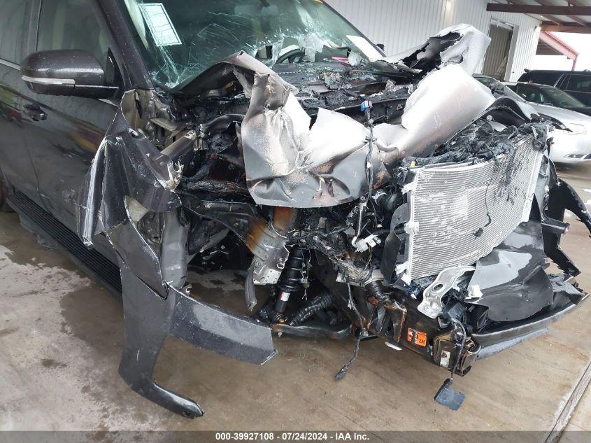 FORD EXPEDITION XLT 2024