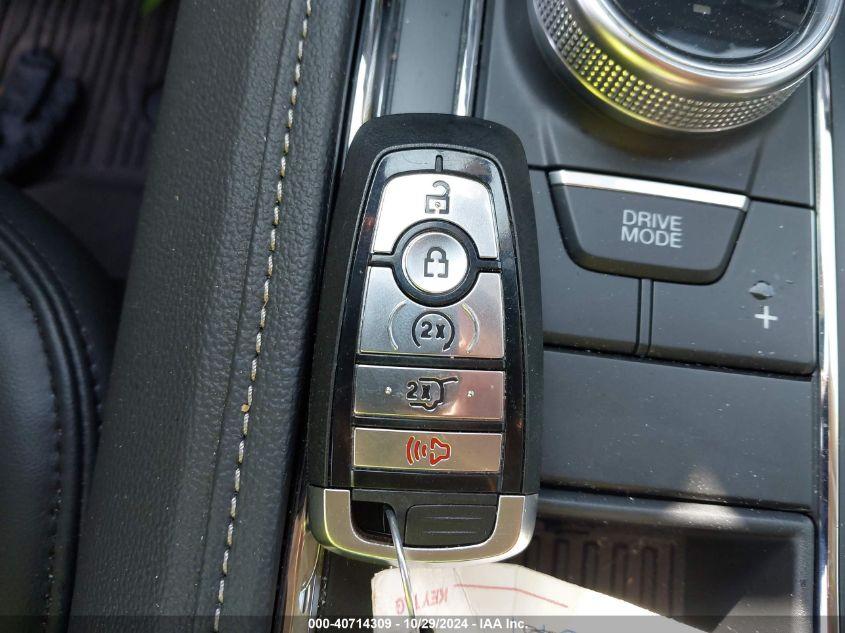 FORD EXPEDITION XLT 2024