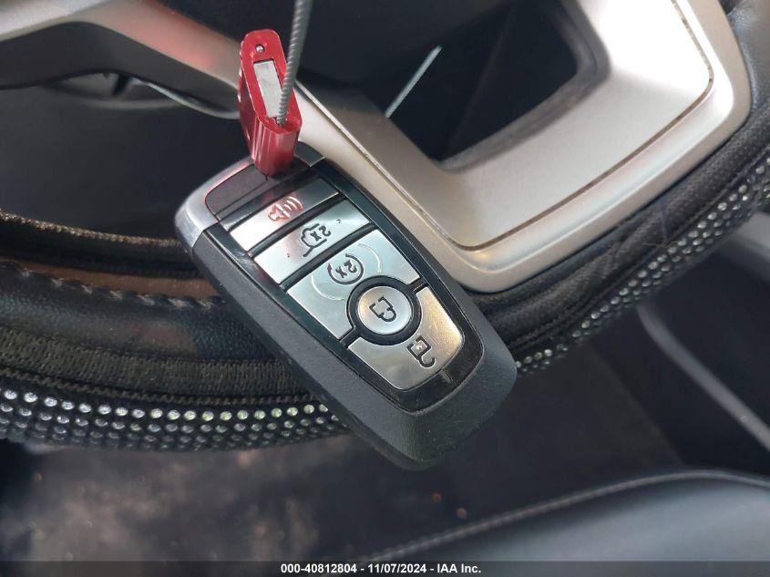 FORD EXPLORER XLT 2022