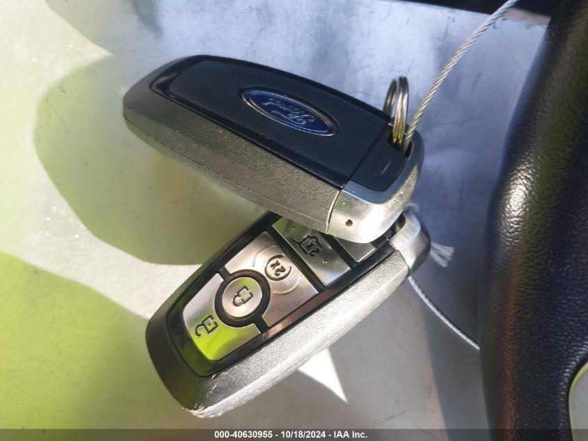 FORD EXPLORER XLT 2021