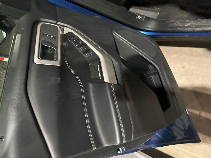 FORD EXPLORER XLT 2021