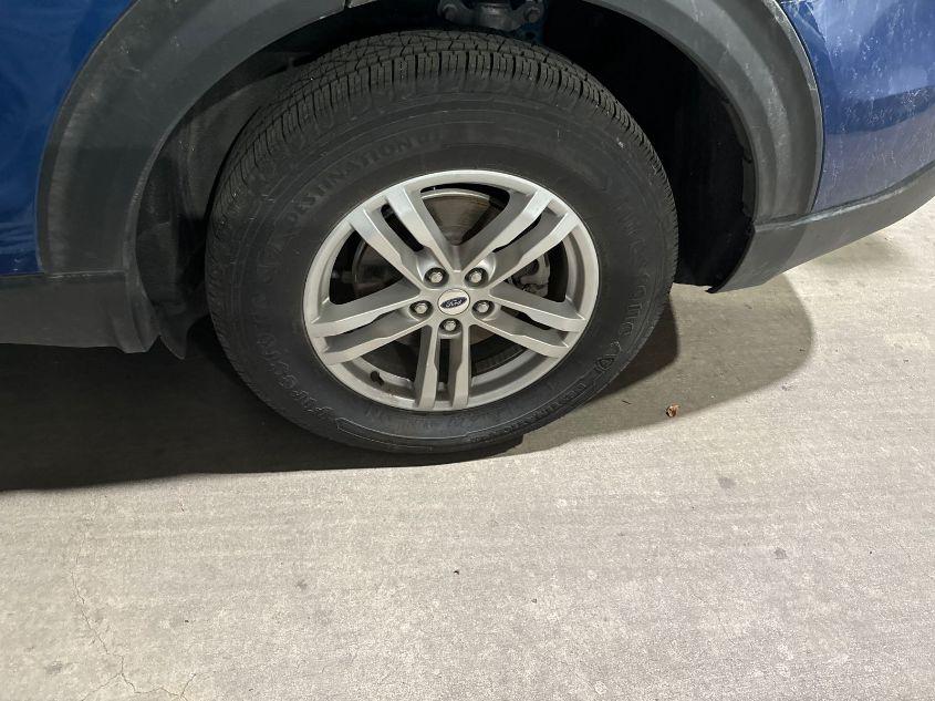 FORD EXPLORER XLT 2021