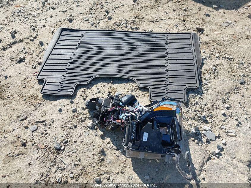 FORD F-150 LARIAT 2022