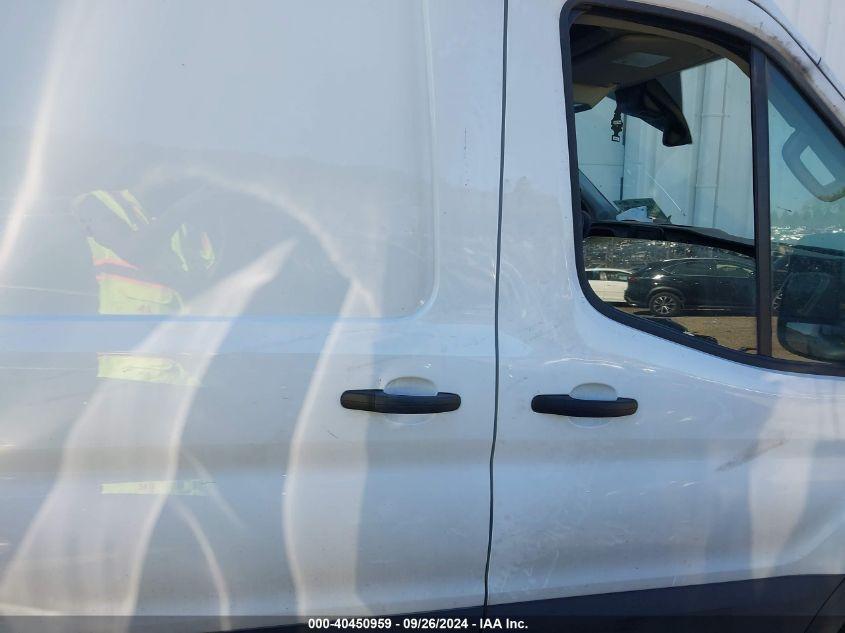 FORD TRANSIT-150  2023