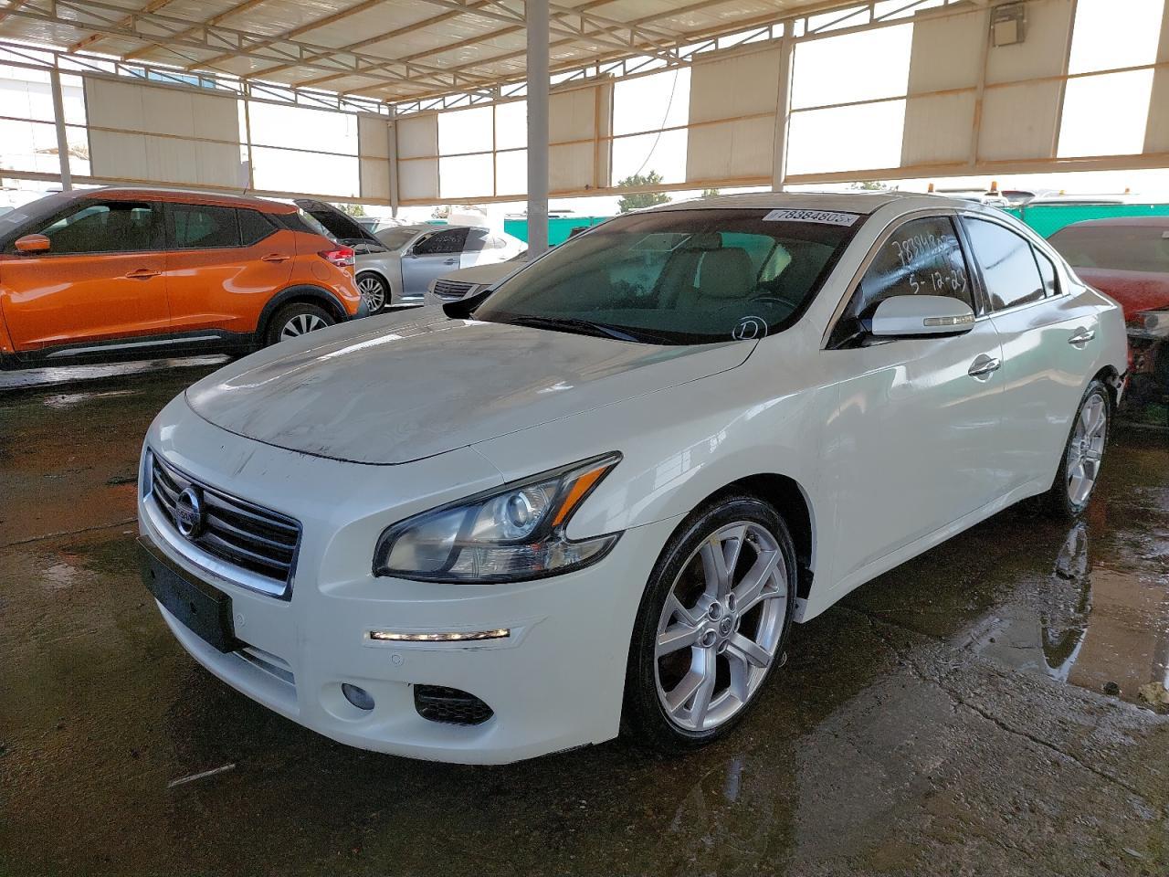 NISSAN MAXIMA  2015