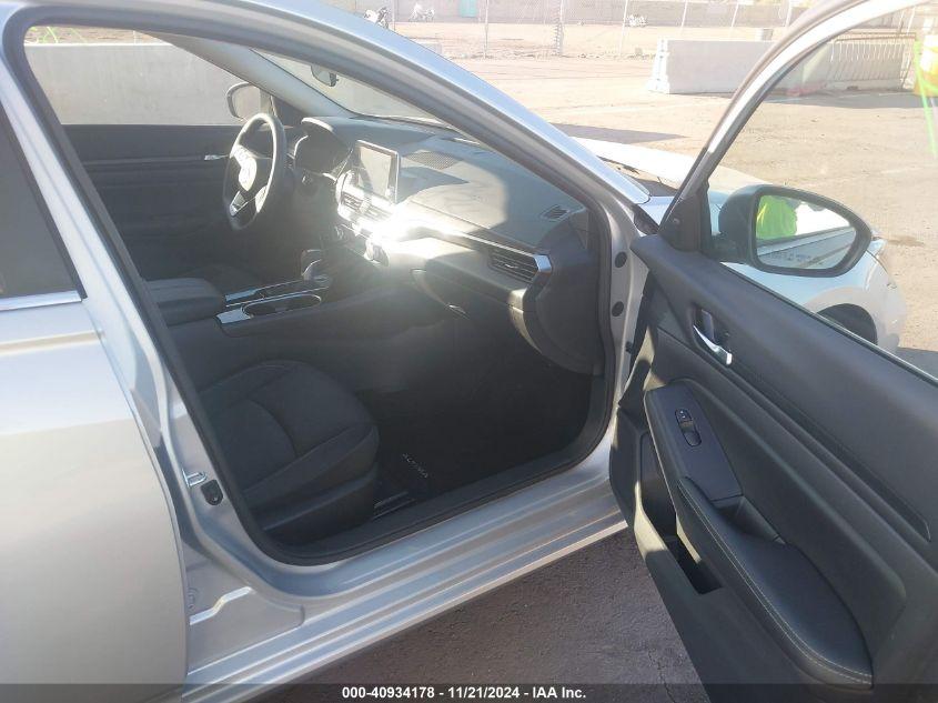 NISSAN ALTIMA SV FWD 2024