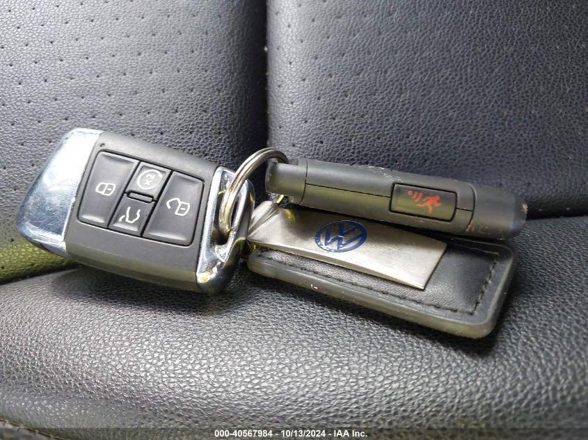 VOLKSWAGEN ATLAS CROSS SPORT 3.6L V6 SE W/TECHNOLOGY R-LINE 2021