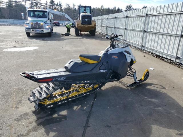 SKI DOO SNOWMOBILE SUMMIT SP 2023