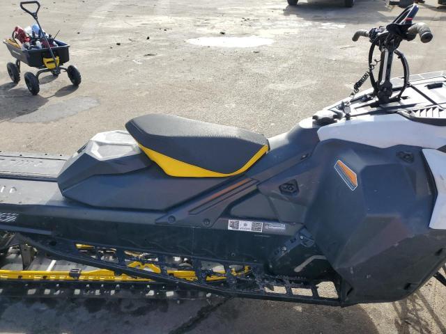 SKI DOO SNOWMOBILE SUMMIT SP 2023