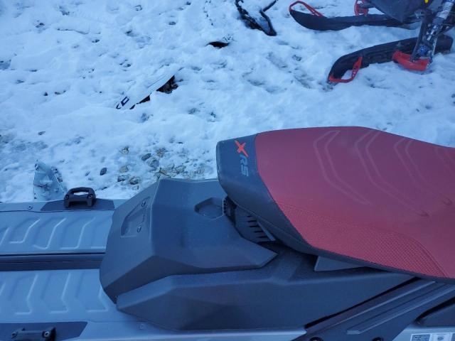 SKI DOO SNOWMOBILE MXZ 2023