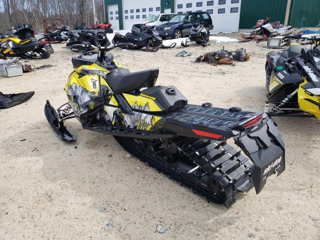 SKI DOO SNOWMOBILE  2018
