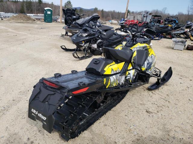 SKI DOO SNOWMOBILE  2018