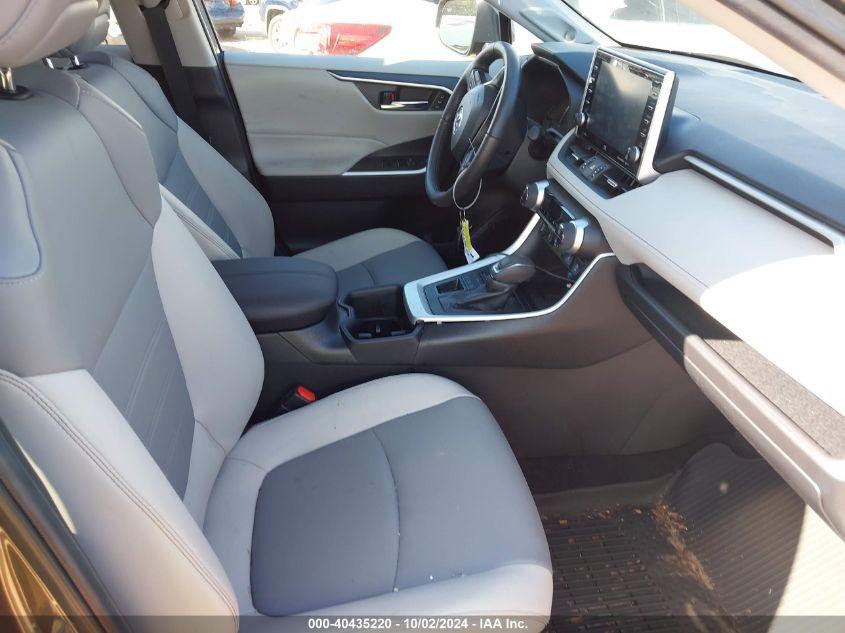 TOYOTA RAV4 XLE PREMIUM 2022