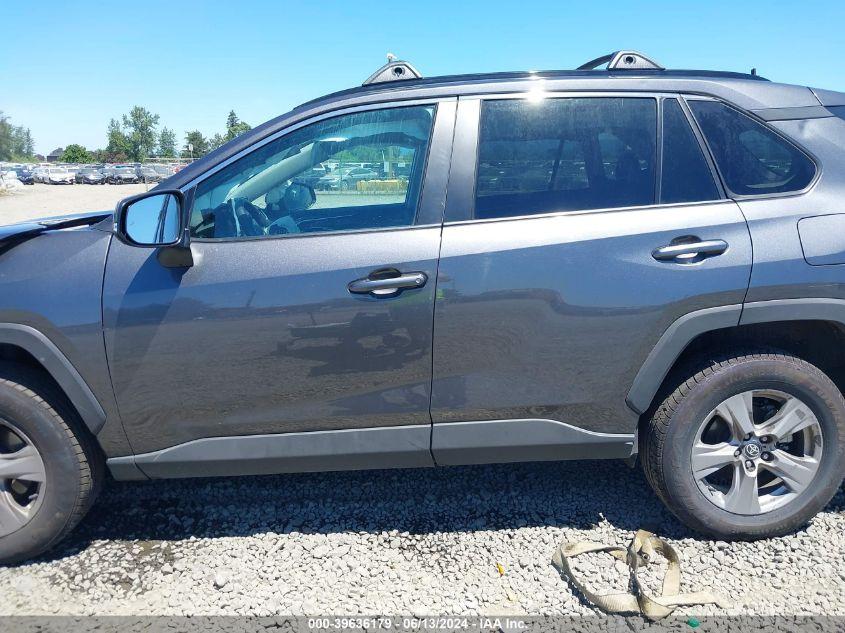 TOYOTA RAV4 XLE 2023