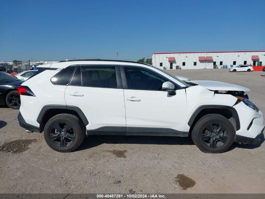 TOYOTA RAV4 XLE 2021