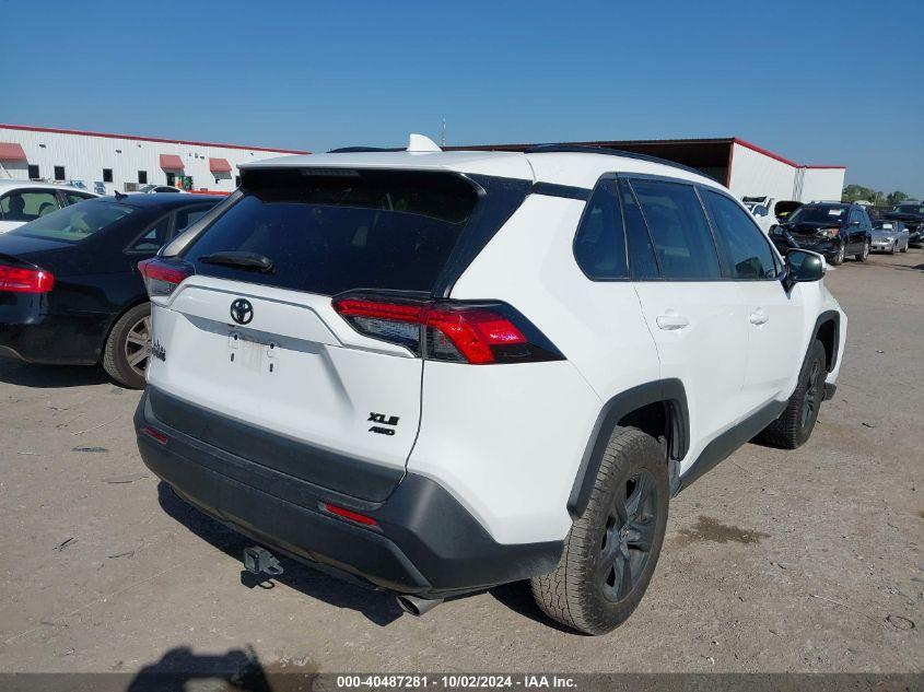TOYOTA RAV4 XLE 2021