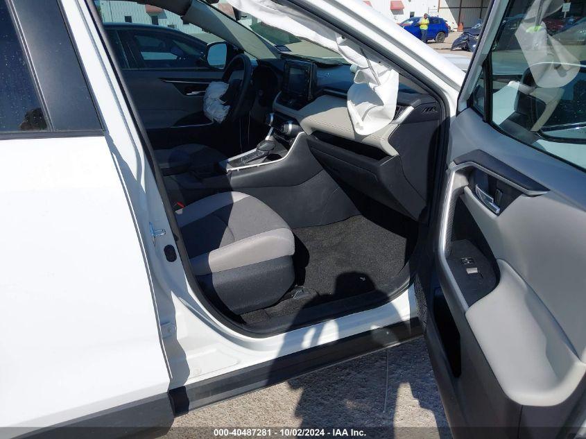 TOYOTA RAV4 XLE 2021