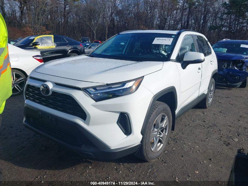 TOYOTA RAV4 XLE 2024